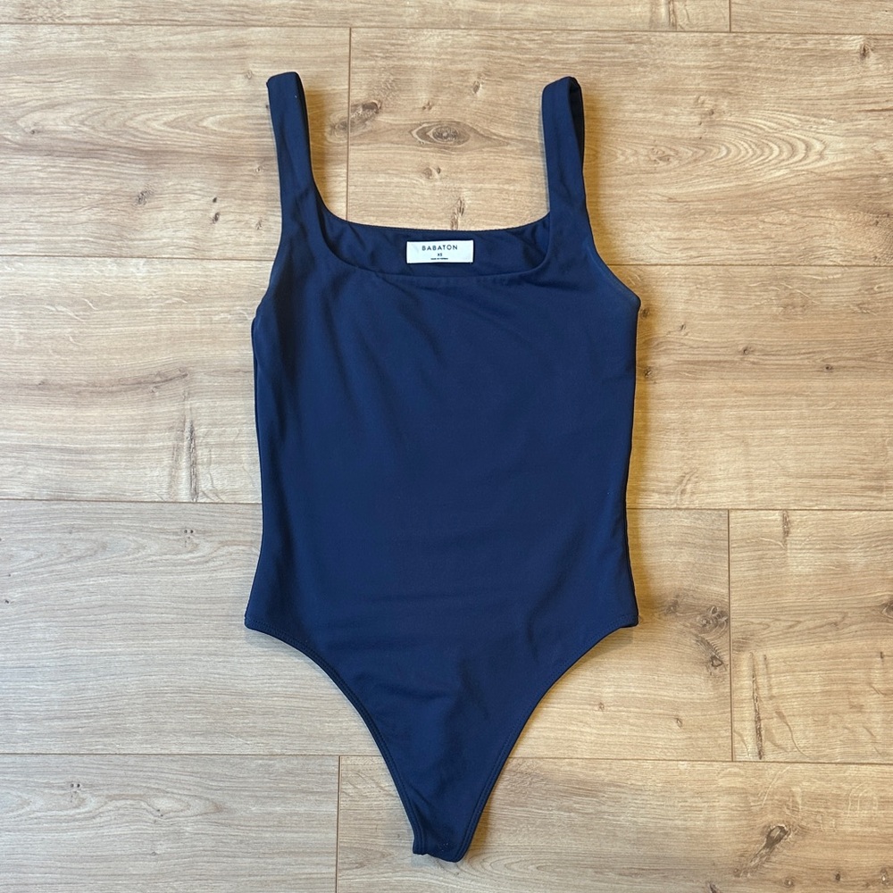 Babaton Contour Squareneck Bodysuit
